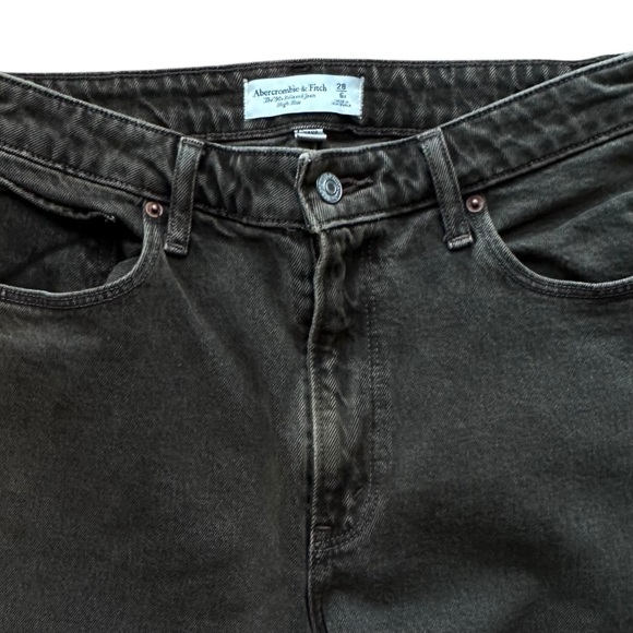 Abercrombie & Fitch Curve Love 90s Relaxed Jean High Rise Brown 28/6R - Picture 6 of 9